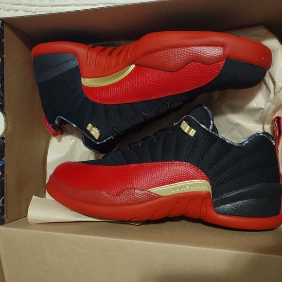 *SOLD* Jordan 12 Low SE SupeR Bowl LV - Picture 2 of 5